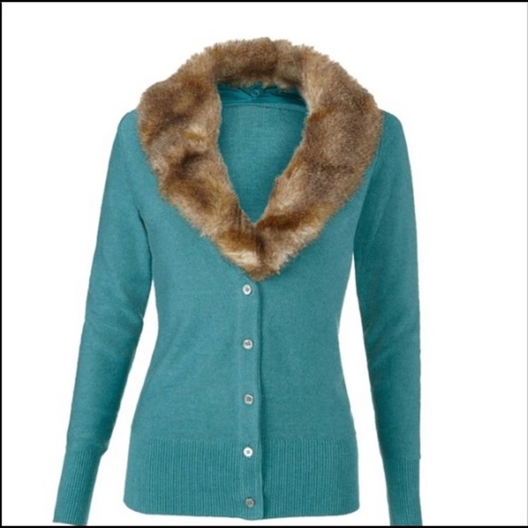 CAbi Sweaters - NWT Cabi Teal Green Tearoom Cardigan Faux Fur